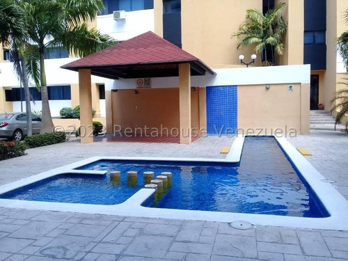 Apartamento En Venta Ubicado En Tazajal, Muy Cerca De Centro Comercial, Panaderia, Areas Verdes. Conjunto Cuenta Con Pozo Ymp Piscina, Condominio Muy Bien Mantenido. Tazajal Naguanagua 24-11096