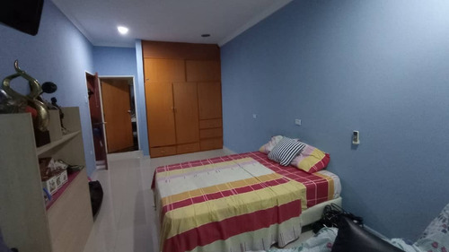Imagen 21 de 27 de Casa En Urb. Las Morochas Fg