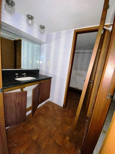 Alquila Excelente Local Comercial!!!- Ref: 2473