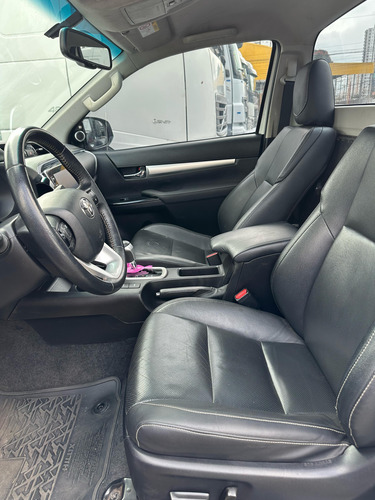Toyota Hilux 2.8 Tdi Cab. Simples Chasis 4X4 2P