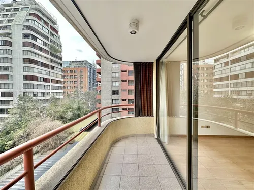 Departamento En Arriendo De 3 Dorm. En Las Condes