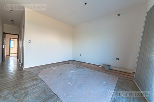 Imagen 12 de 26 de A Estrenar, Moderna Casa En Una Sola Santa Lucía, Pilar Del Este, Pilar.