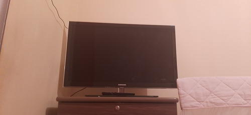 Televisão Samsung 32 Polegadas.