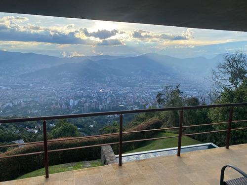 Casa En Venta En Las Palmas Medellin