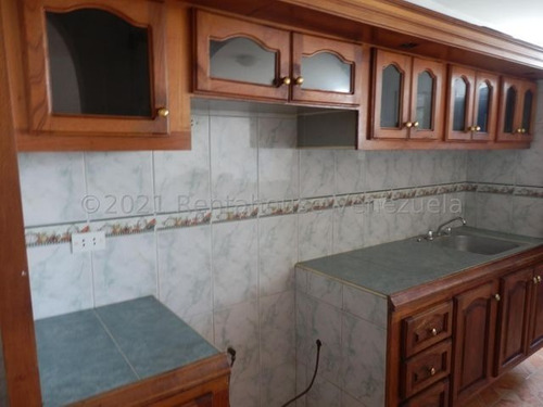 Imagen 4 de 10 de Gehijka Dominguez Ofrece En Venta Hermoso Apartamento