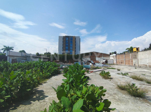 Terreno En Venta 1,869 M2, Camino Real A Cholula, Dentro De Privada, Puebla