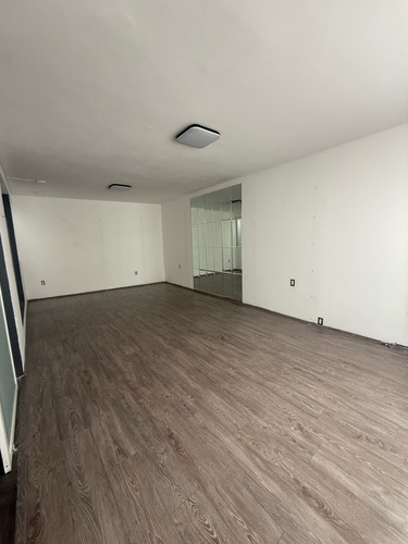 Local Internio En Primer Piso En Prado Sur