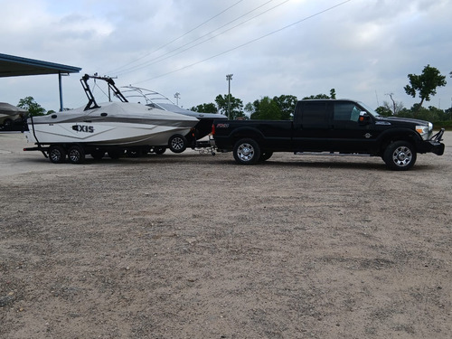 Lancha Axis T220 R Demo Color Blanca 20 Hrs