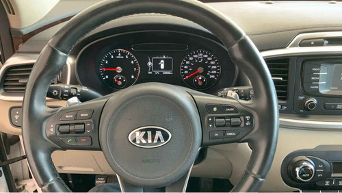Imagen 12 de 15 de Kia Sorento 2017 5p Ex, V6, Ta, Piel, 7 Pas., Ra-18