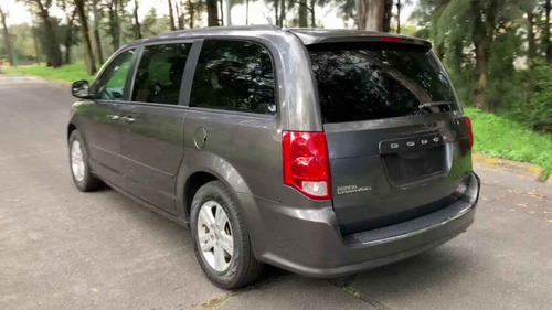 Imagen 9 de 15 de Dodge Grand Caravan 2017 5p Sxt V6/3.6 Aut