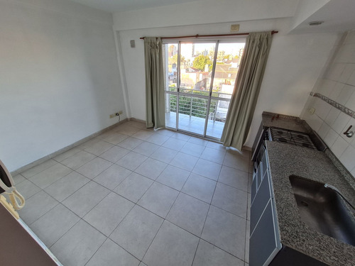 Imagen 4 de 11 de Departamento 2 Amb Excelente Estado Lanus-financia