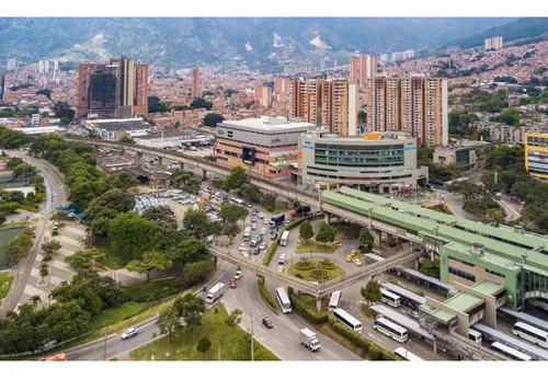 Local En Arriendo En Bello 2do Piso, Al Lado De Zona De Comidas