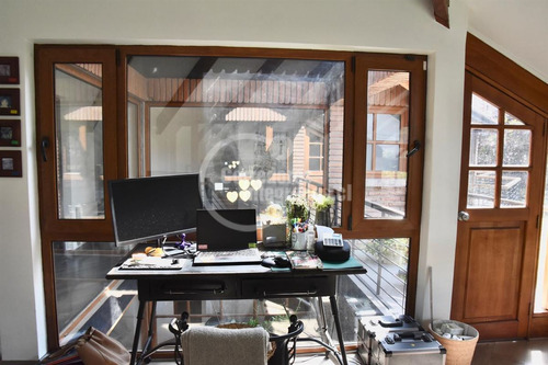 Casa En Venta En 4 Dormitorios Golf Lomas Dehesa