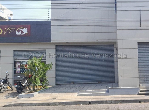 Amplio  Y Remodelado Local Comercial En Alquiler En Centro De Barquisimeto, A Pie De Calle, - 2 4 2 4 2 9 3- Cerca A Las Avenidas Principales, Maritza, Flujo Vehicular, Lucena. Y Peatonal, Vigilancia.