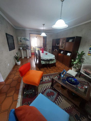 Casa En Venta En Lanús Oeste