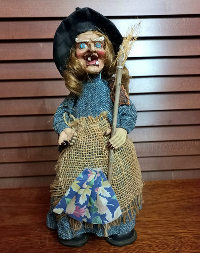 Bruja Halloween Que Baila, Ríe Y Se Encienden Los Ojos (Usado)