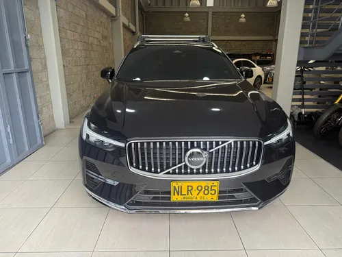 Volvo XC60 2.0 T8 Plus
