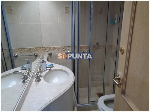 Imagen 9 de 12 de Apartamento 3 Dormitorios Y Dependencia