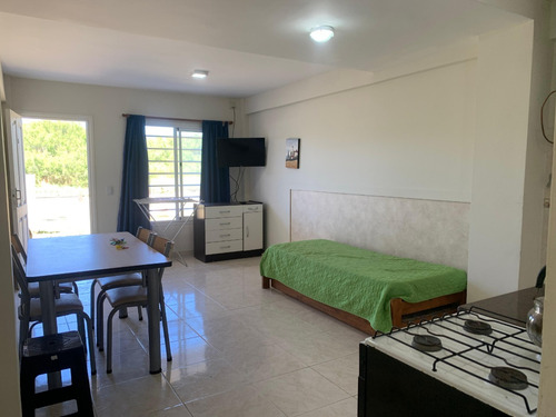 Venta 2 Ambientes Planta Baja Frente Al Mar En La Lucila Del Mar