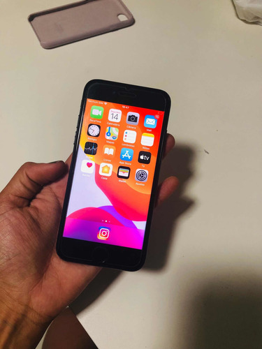 Imagem 2 de 5 de iPhone 7 32g Preto