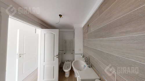 Venta De 3 Amb A Estrenar. Amplio Living Comedor. Zona Paseo Aldrey. Con Patio
