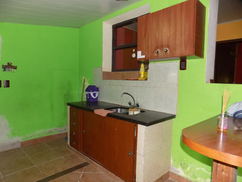 Casa Quinta, De 4 Hectareas Con 2 Viviendas Con Cochera, Deposito, Parque Y Parrilla