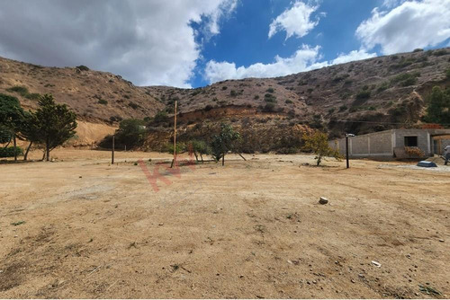 Terreno En Venta Con Vista Amplia En Boulevard 2000