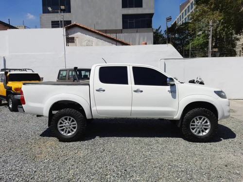 Imagen 4 de 10 de Toyota Hilux Kavak