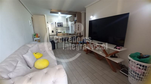 Departamento En Venta De 2 Dorm. En Estación Central