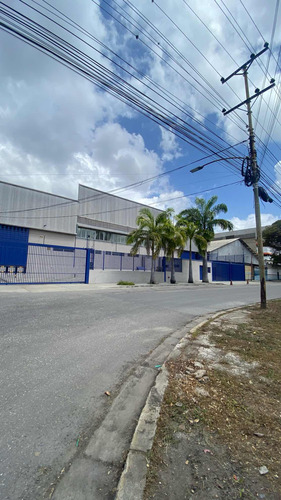 Planta Frigorífica 6.300 M3 Y 2.000 M2 Guarenas Santa Cruz