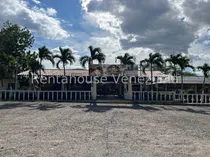 Comprar Venta Espectacular Local Comercial Ideal Para Desempenar El Rubro De Venta De Comida Y Bebidas.ubicado En Quilbor ,lara  Profesional Inmobiliario Mehilyn Perez
