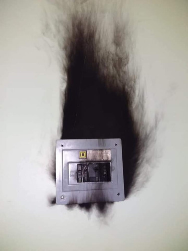 Imagen 1 de 3 de Electricista. Que No Le Pase Esto En Verano.