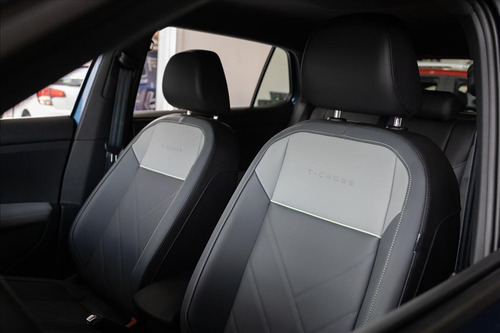 Volkswagen T-Cross 1.0 200 TSI TOTAL FLEX COMFORTLINE AUTOMÁTICO