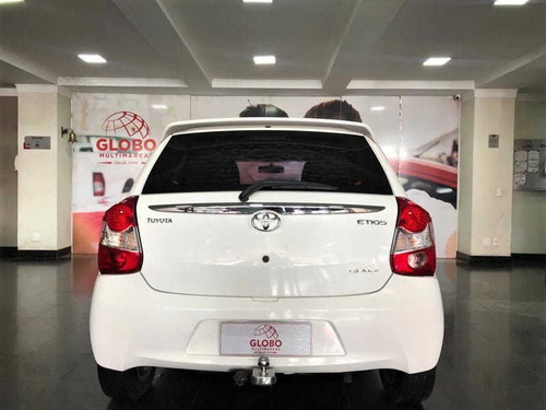Imagem 10 de 11 de Toyota Etios Hb Xls
