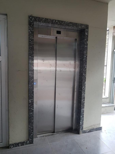 Imagen 7 de 16 de Galeria Comercial A 2 Cuadras De Av. Aconquija