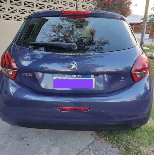 Peugeot 208 1.2 Turbo Francés