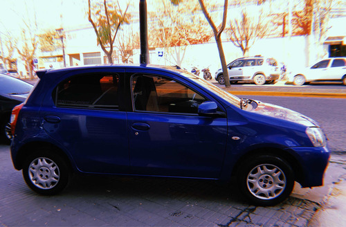 Toyota Etios 1.5 Xs 5 p