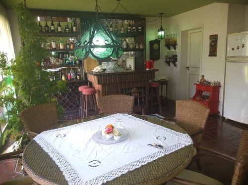 Casa Em Medianeira Com 3 Dormitórios - Su18