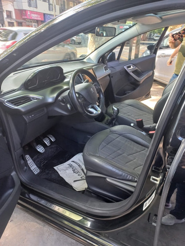Imagen 10 de 16 de Peugeot 208 Feline 1.6 N Pack Cuir 2014