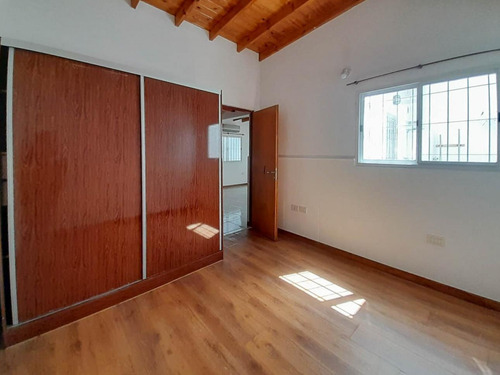 Imagen 6 de 14 de Alquler P.h. 3 Amb. Con Patio