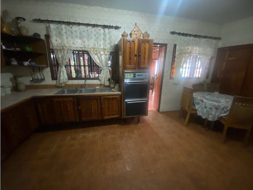 Casa En Venta Trigal Centro De 2 Niveles Calle Cerrada Cb-8062501