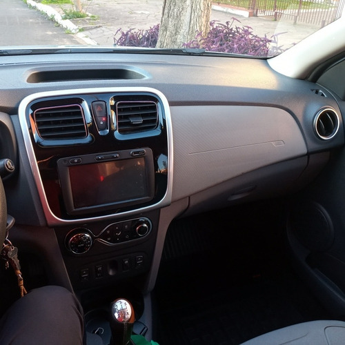 Imagem 10 de 12 de Renault Logan 2014 1.6 Dynamique Único Dono.