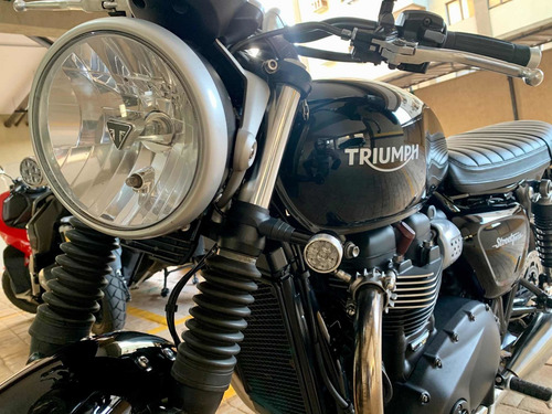 Triumph Street Twin