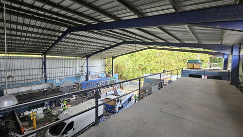 Edificio Comercial Con Nave Industrial En Venta Amueblada, En Autop, Duarte, Santo Domingo, 2niveles