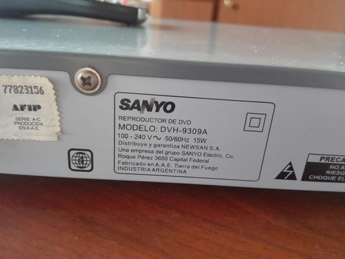 Reproductor Dvd Sanyo Modelo 9309a Con 70 Cd Aprox.