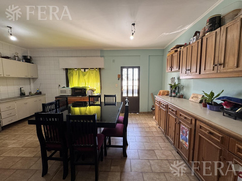 Venta Casa 4 Ambientes Con Galpón En Llavallol