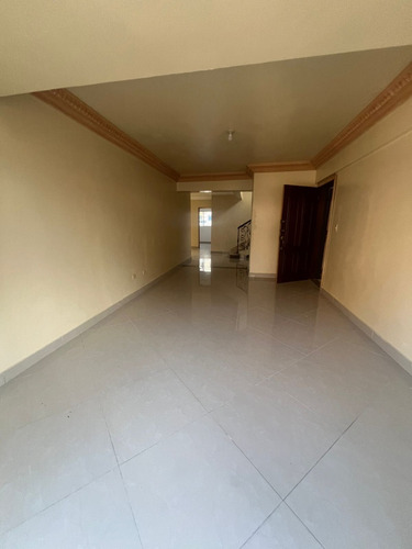 Amplio Penthouse De 344 Mts2 En Urbanización Real