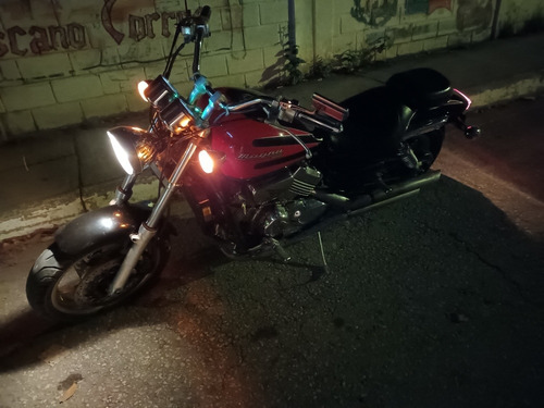 Imagen 14 de 17 de Honda Magna 750