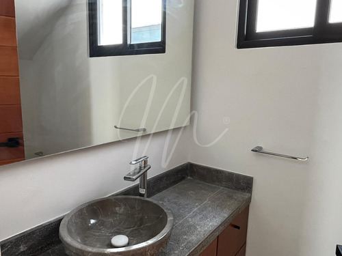 Casa En Venta En Lagos Del Sol, En Cancun