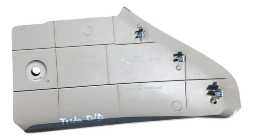 Moldura Delantera Derecha Consola Central Nissan Tiida 07-18 (Usado)